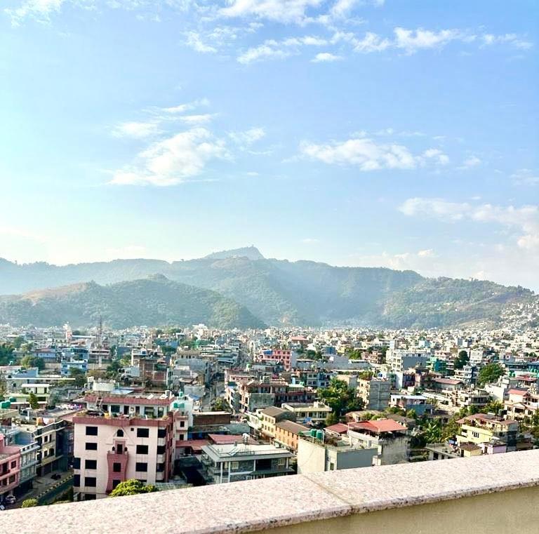 Penthouse 3 Bedroom Apartment With A Beautiful View Pokhara Kültér fotó