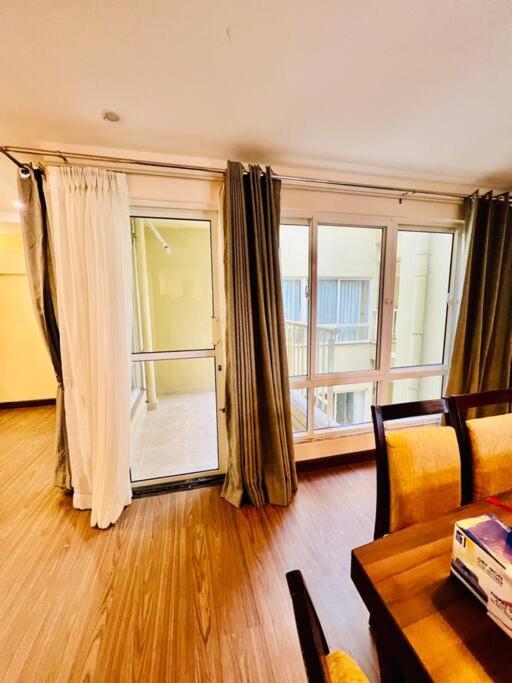 Penthouse 3 Bedroom Apartment With A Beautiful View Pokhara Kültér fotó